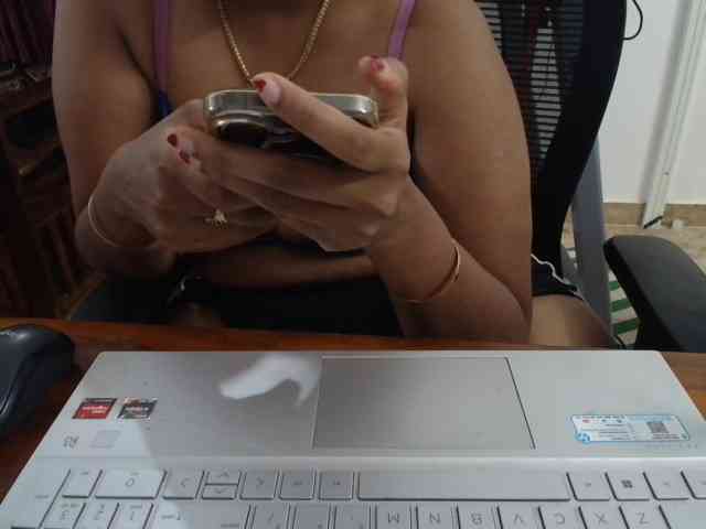 ShruthiIndian56 webcam