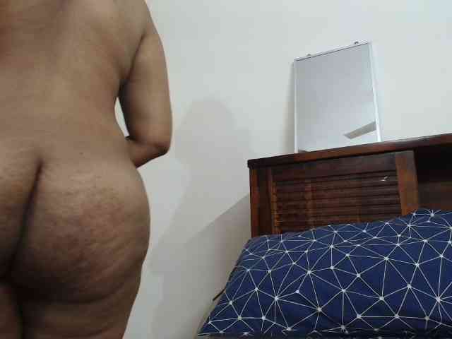 ShruthiIndian56 webcam