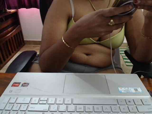 ShruthiIndian56 webcam