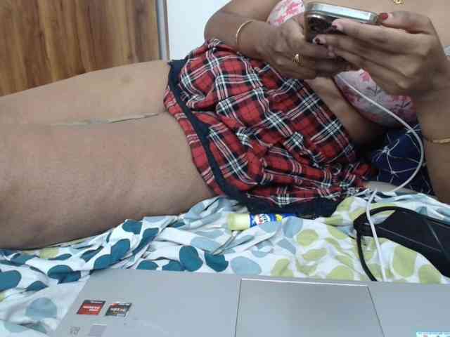ShruthiIndian56 webcam