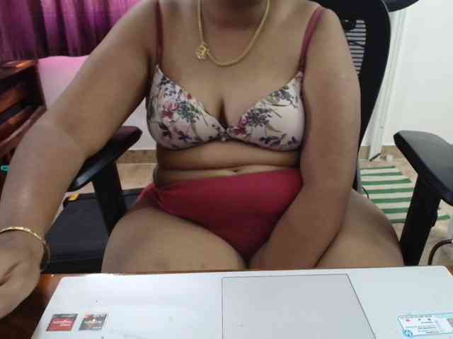ShruthiIndian56 webcam