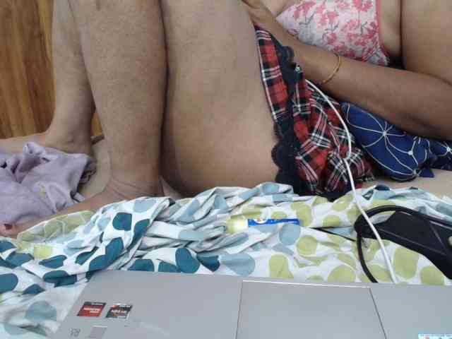 ShruthiIndian56 webcam