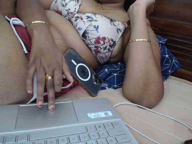 ShruthiIndian56 webcam