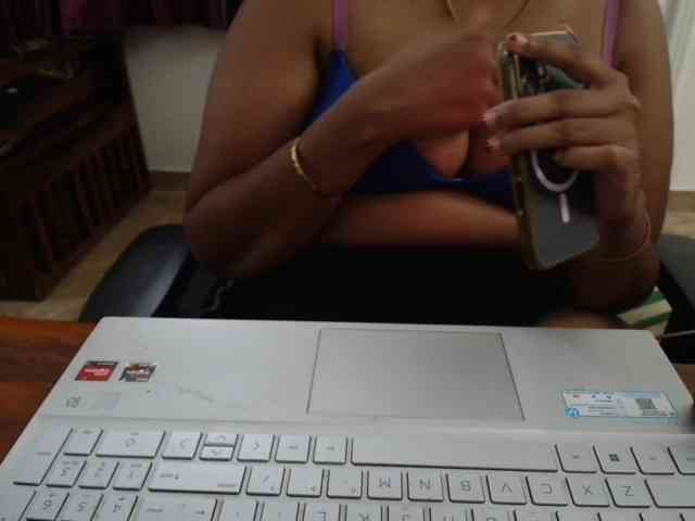 ShruthiIndian56 webcam