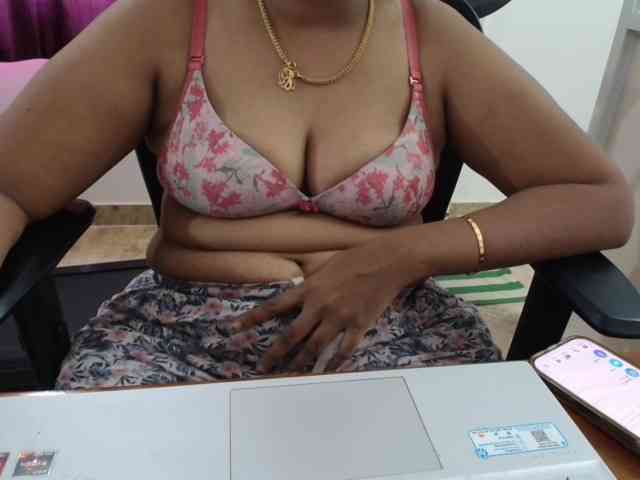 ShruthiIndian56 webcam