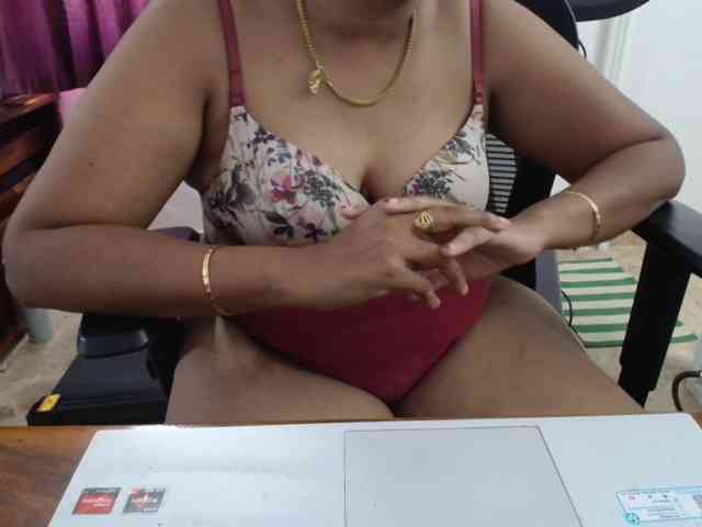 ShruthiIndian56 webcam
