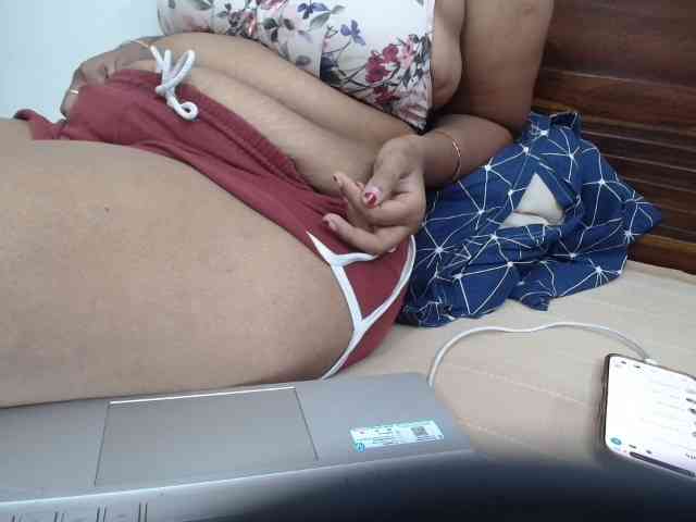 ShruthiIndian56 webcam