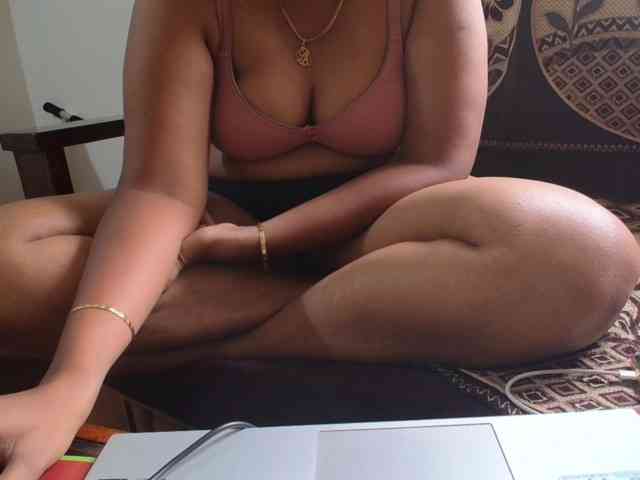 ShruthiIndian56 webcam