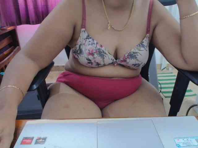 ShruthiIndian56 webcam