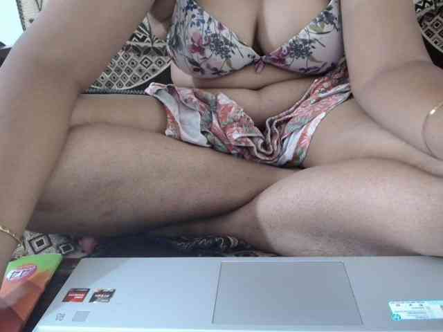 ShruthiIndian56 webcam
