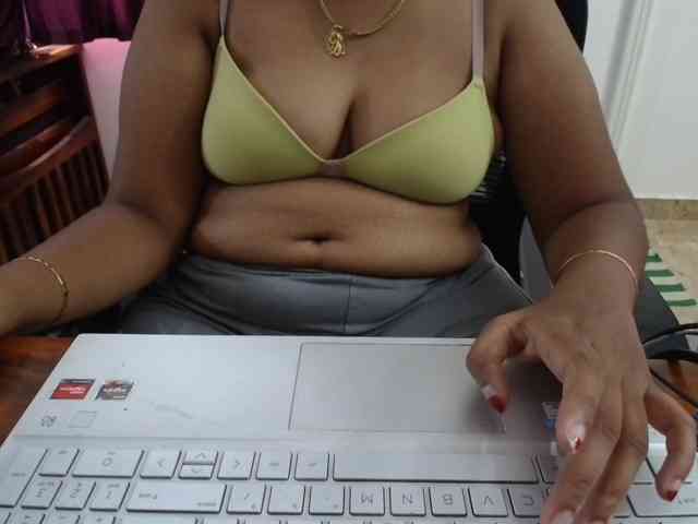 ShruthiIndian56 webcam