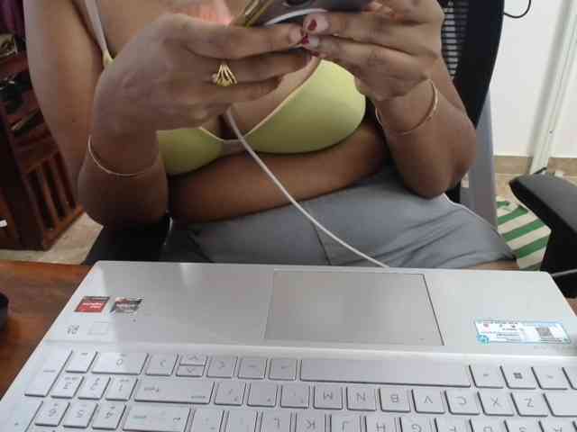ShruthiIndian56 webcam