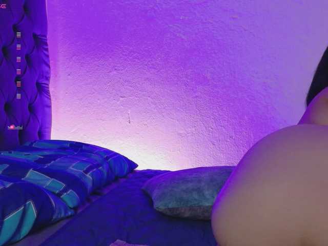 AimiCastanon live webcam show