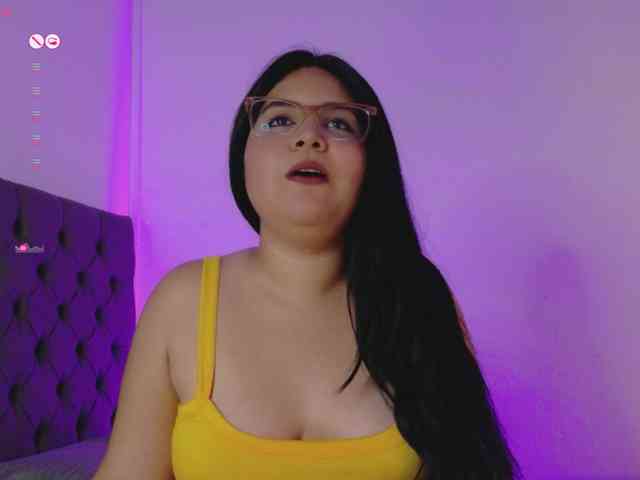 AimiCastanon webcam