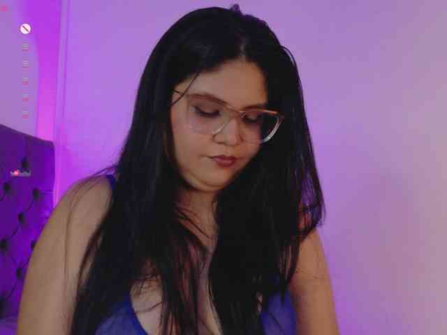 AimiCastanon webcam
