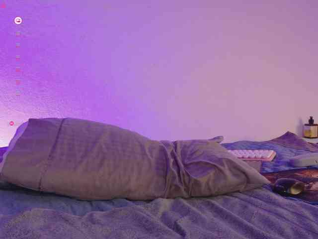 AimiCastanon webcam
