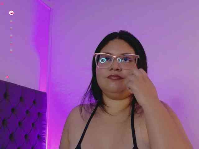 AimiCastanon webcam