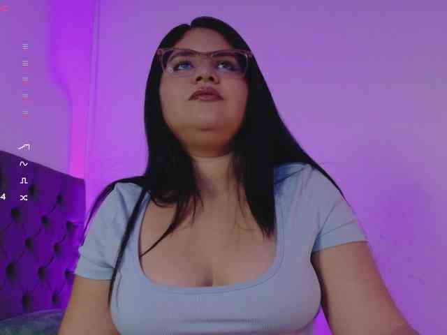 AimiCastanon webcam