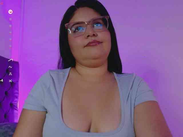 AimiCastanon webcam