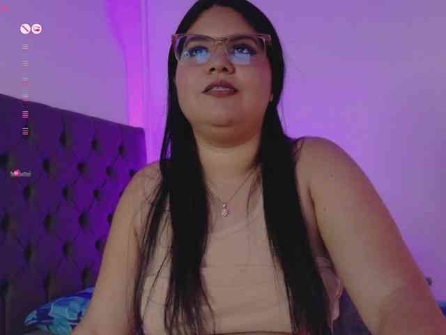 AimiCastanon webcam