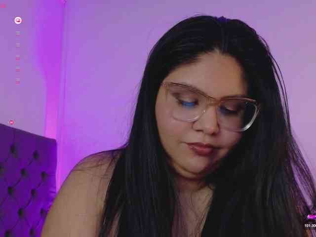 AimiCastanon webcam