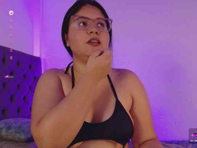 AimiCastanon webcam