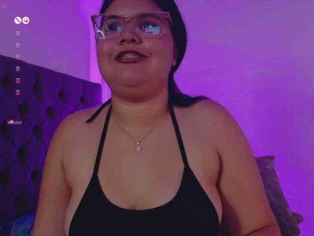 AimiCastanon webcam