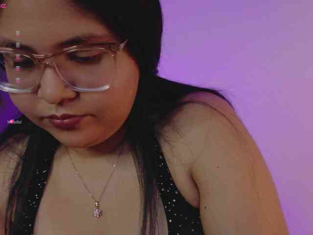 AimiCastanon webcam