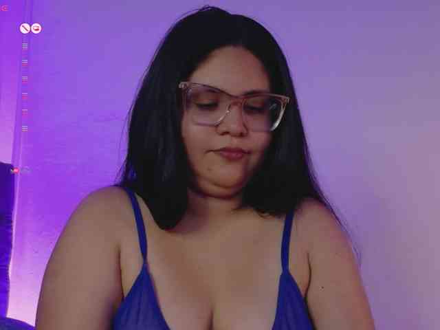 AimiCastanon webcam