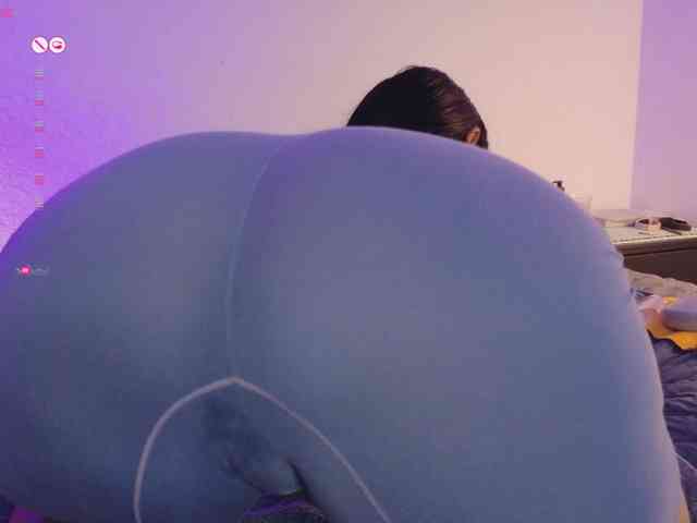 AimiCastanon webcam