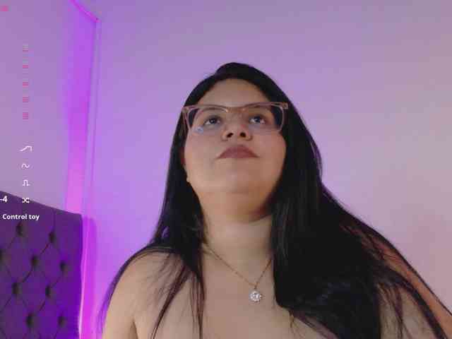 AimiCastanon webcam
