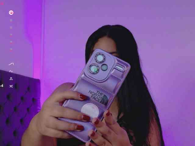 AimiCastanon webcam