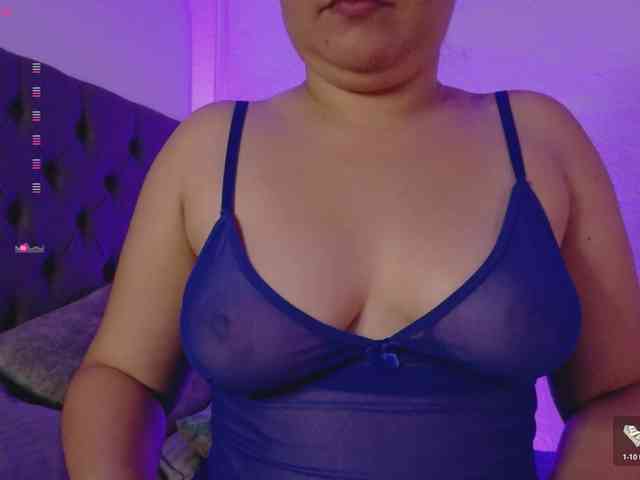 AimiCastanon webcam