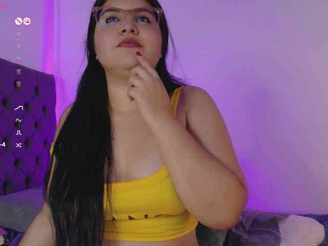 AimiCastanon webcam