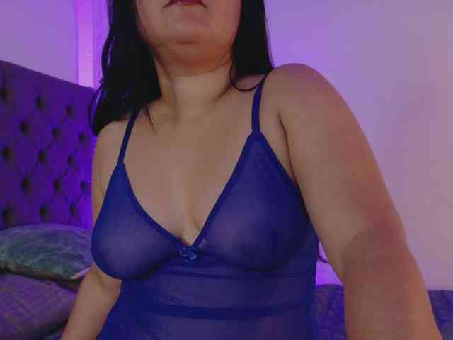 AimiCastanon webcam
