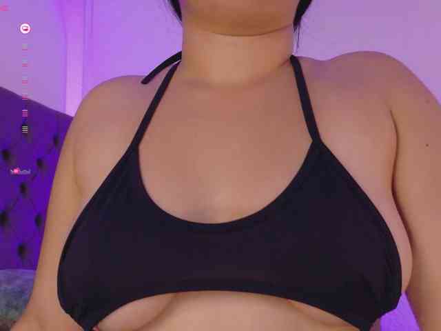 AimiCastanon webcam