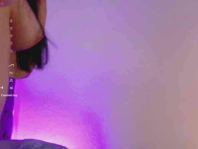 AimiCastanon webcam