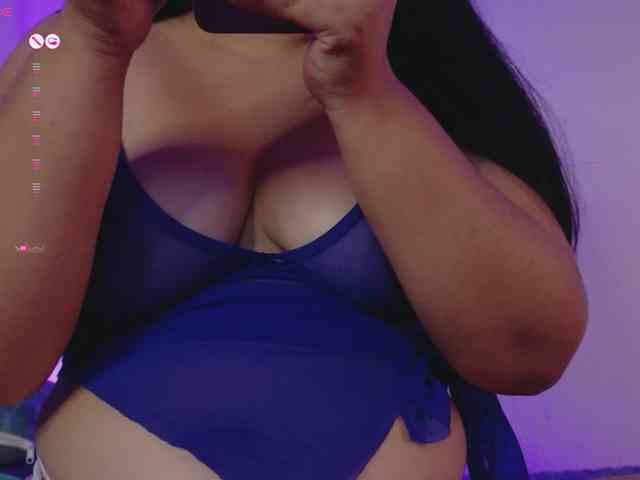 AimiCastanon webcam