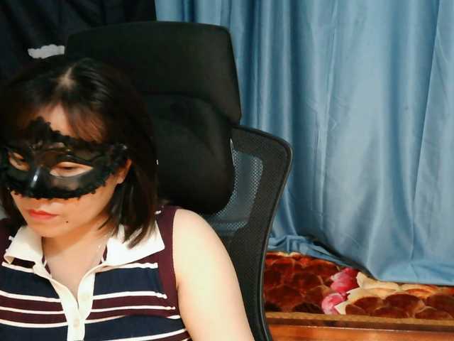 girl30slutty live cam on BongaCams
