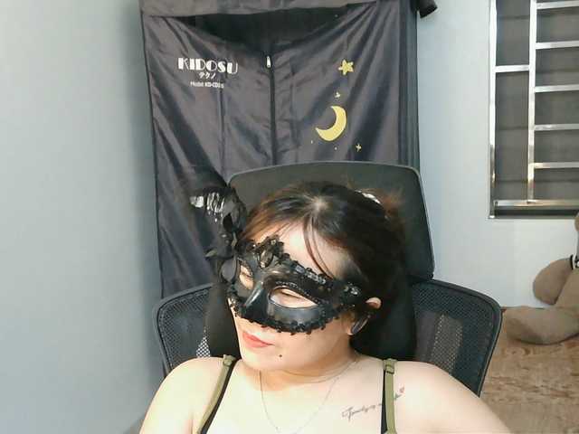 girl30slutty live cam on BongaCams
