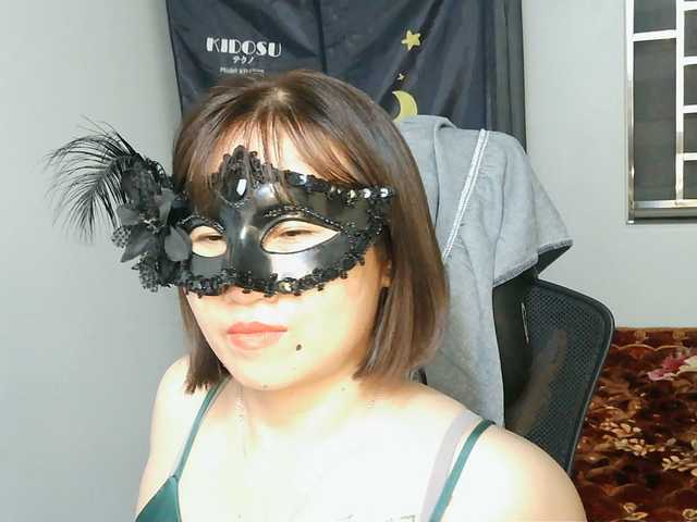 girl30slutty live cam on BongaCams