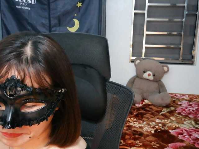 girl30slutty live cam on BongaCams