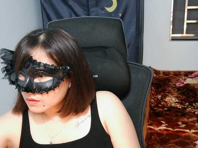 girl30slutty live cam on BongaCams
