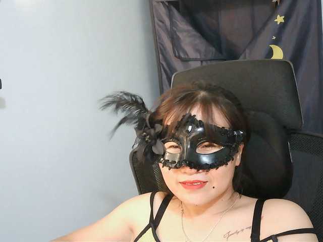 girl30slutty live cam on BongaCams