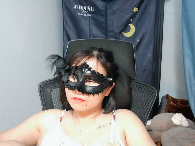 girl30slutty live cam on BongaCams