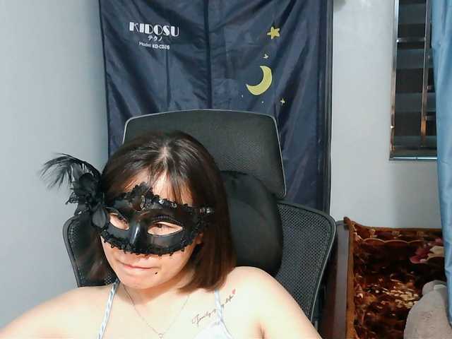 girl30slutty live cam on BongaCams