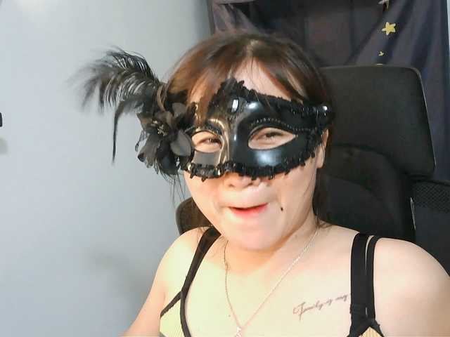 girl30slutty live cam on BongaCams