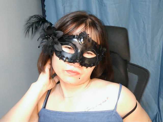 girl30slutty live cam on BongaCams