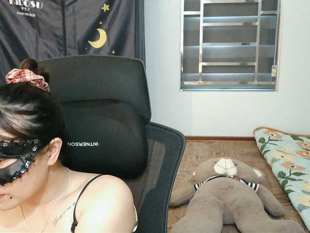girl30slutty live cam on BongaCams