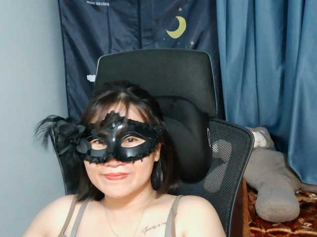 girl30slutty live cam on BongaCams